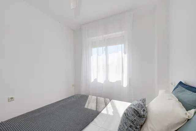 Apartamento de dos dormitorios en residencial con piscina comunitaria — 16