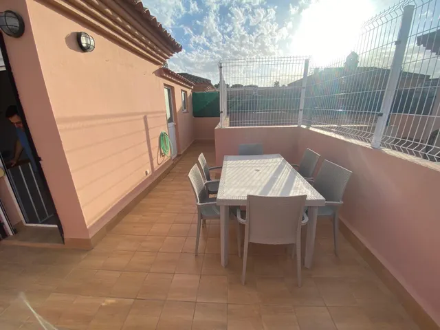 Tomares. bonito triplex amueblado junto al ayuntamiento — 39