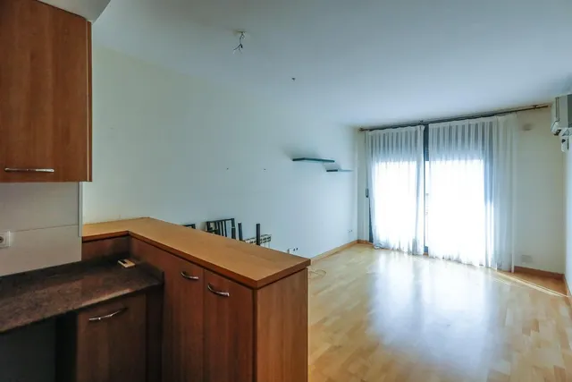 ÁTICO DÚPLEX CON TERRAZA, PARKING Y TRASTERO EN EL CORAZÓN DE SABADELL. — 6