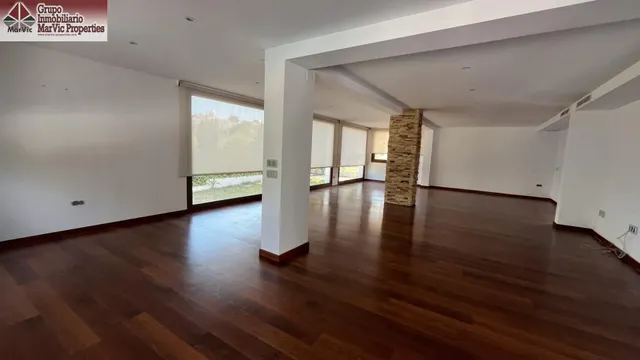 Exclusivo Chalet en La Nucía - Coloma con Piscina y Amplios Espacios — 3