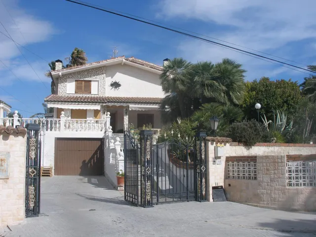 CHALET EN LA URBANIZACION BONAVISTA!! — 3
