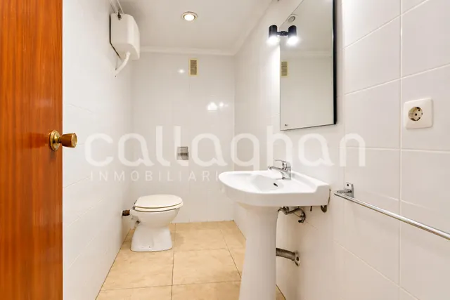 Piso con gran potencial de reforma en ruzafa – 4 habitaciones y 2 balcones — 11