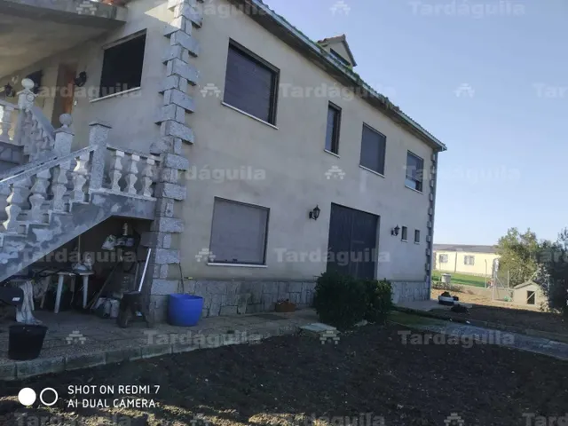 CHALET INDIVIDUAL CON PARCELA DE 1300 METROS EN PARADA DE AR