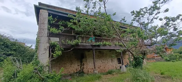 Se vende casa de piedra con jardín en Riva de Ruesga — 3