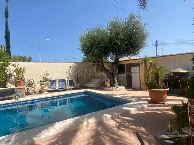 Chalet independiente de planta única con piscina privada, pl - foto 2