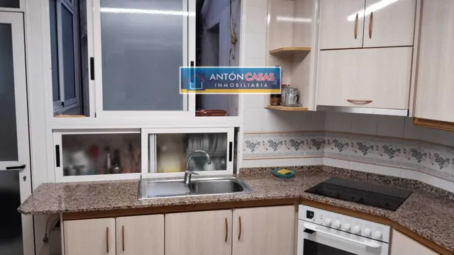AMPLIO PISO EN ELCHE ZONA CÉNTRICA — 13