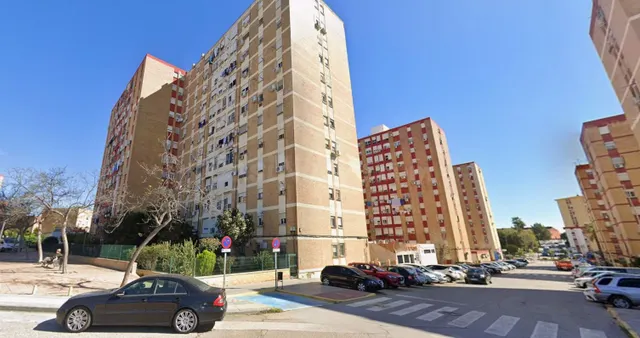 Venta piso en Castilleja de la Cuesta (Sevilla) — 2