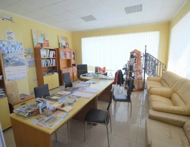 Local comercial 930m² en venta - Pueblo 9 — 6