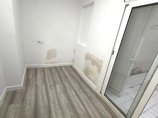 Amplio  Piso + Local en Singuerlin, Santa Coloma de Gramanet por €259.900 — 6