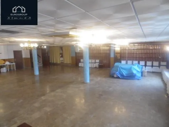 Se vende Hotel de 2 Estrellas , con 20 habitaciones en Murcia .www.euroloix.com — 26