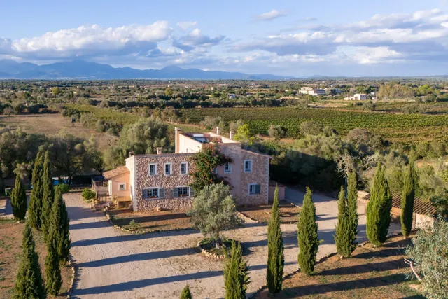 Finca moderna de ensueño en estilo arquitectónico auténtico 