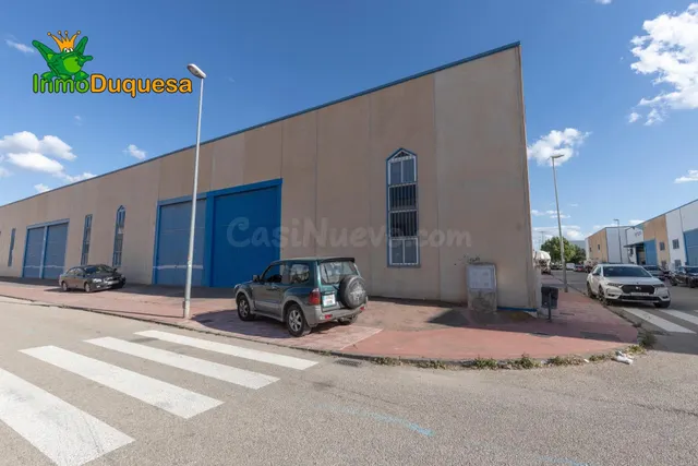 Nave industrial en Cijuela. Junto al AUROPUERTO. (Con puente - foto 2