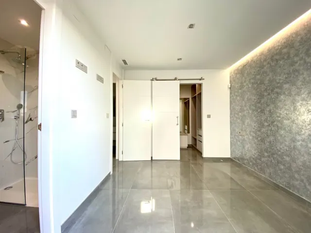 SOL8VIDAL SELLS VILLA IN TORREVIEJA — 8