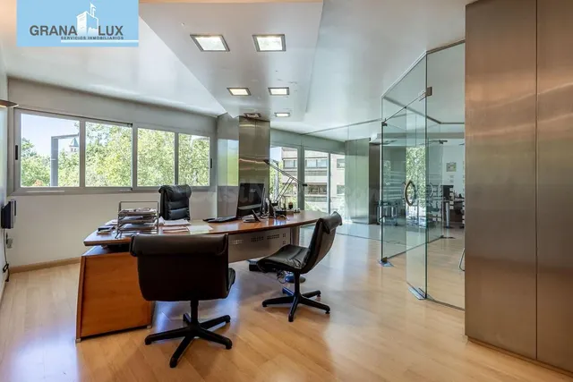 EXCLUSIVO INMUEBLE EN PLAZA DE CARRETAS, JUNTO AL EMBLEMÁTIC - foto 2