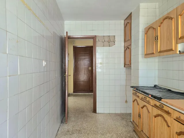 Luminoso piso  con ascensor en el Zaidín, ¡ideal para inversores! — 25