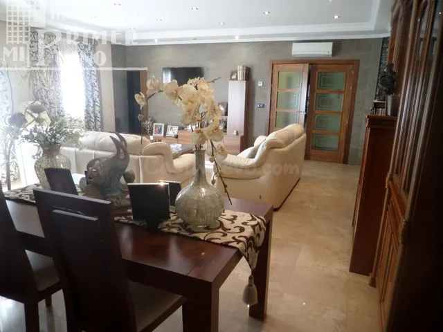 SE VENDE CASA CON GARAJE Y PISCINA POR CALLE ORIENTE PARA EN - foto 4