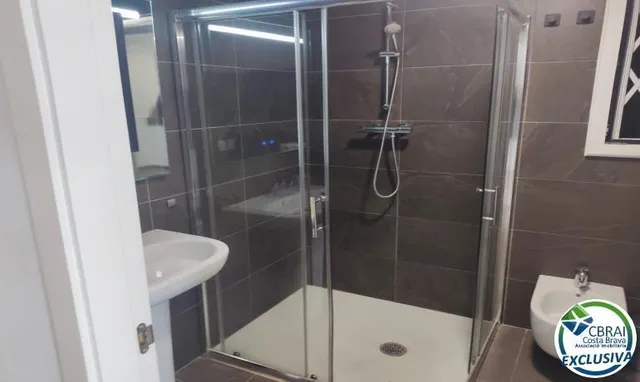 Bonita casa con piscina y apartamento para invitados y piscina. — 22
