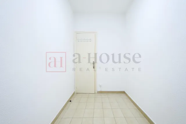 PISO PARA ENTRAR A VIVIR CON EXCELENTE UBICACIÓN EN SAGRADA FAMILIA — 19