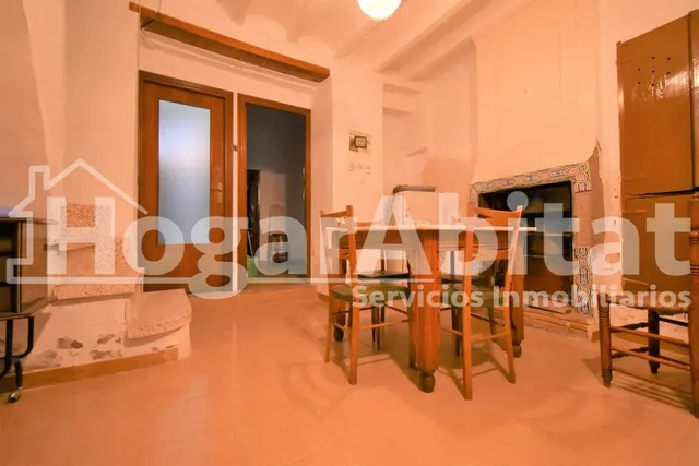 Casa de 2 alturas con TERRAZA cerca del Ayuntamiento — 12