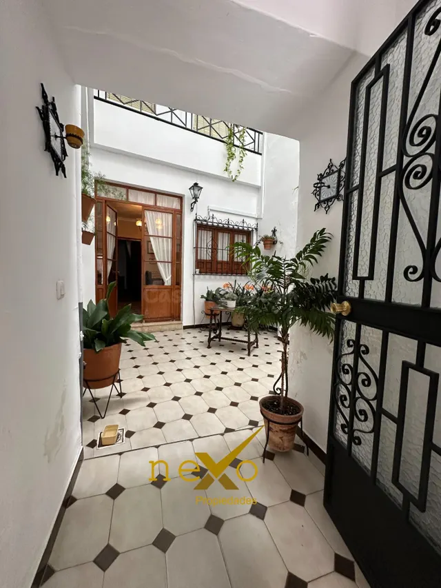 Casa 4 habitaciones 165m² en venta - Carmona - foto 2