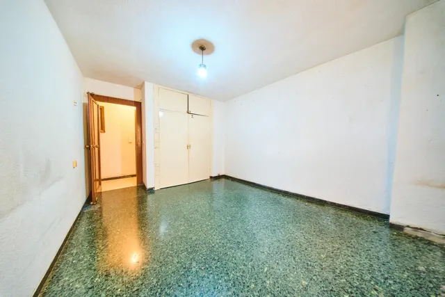 Piso Alminares del Genil, pisazo de 195 m2 con piscina, sauna y gimnasio — 24