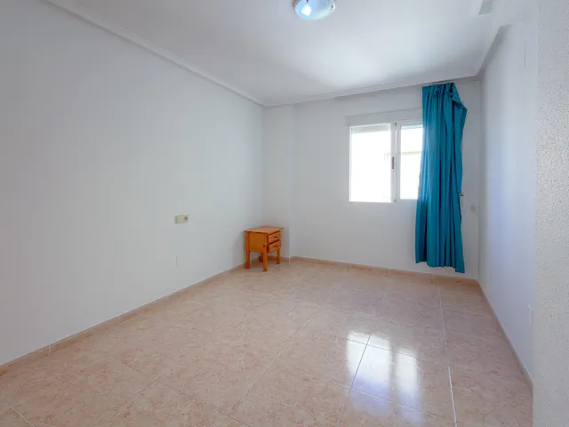 Oportunidad! Luminoso y encantador Ático con amplia terraza y excelentes vistas despejadas + Garaje cerrado incluido en el precio + Piscina comunitaria — 16