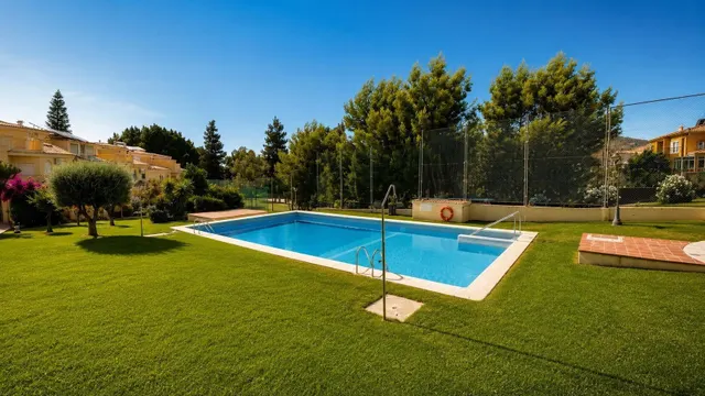 Tríplex junto al campo de golf de La Envía, con terrazas, piscina y garaje privado — 28