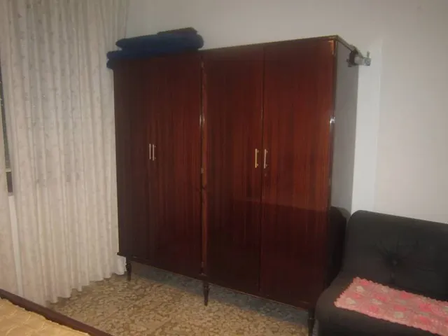 SE VENDE AMPLIA CASA EN GRAJAL DE LA RIBERA.7 HAB., SALÓN, COCINA, 2 BAÑOS, PARCELA 890 M2, COCHERA — 25