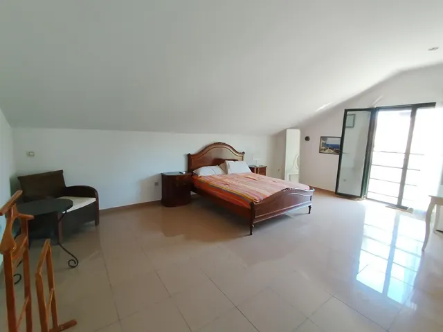 Espectacular Chalet en Montehermoso - Espacios Amplios y Comodidad — 30