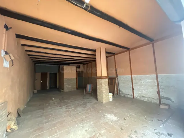 ¡Local en venta en pleno corazón del Zaidín! — 2