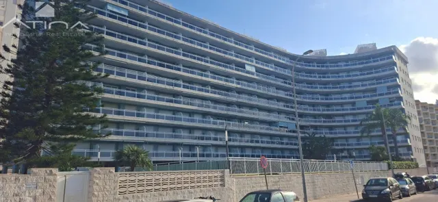 Ático de lujo en Playa de Gandia: vistas al mar, terraza panorámica y acceso directo a la playa en Residencial Aiguablava. — 27