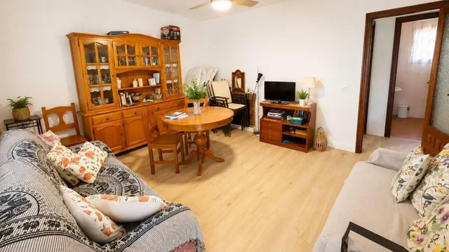 MAGNIFICO CHALET ADOSADO CON GRAN PARCELA, JARDIN Y PISCINA PRIVADA — 11