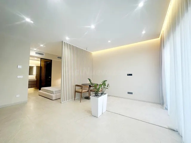 Apartamento de diseño a 250 metros de la playa de Los Locos. — 2