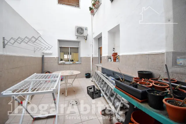 MUY AMPLIO CON 5 DORMITORIOS Y TERRAZA EN CENTRO — 15
