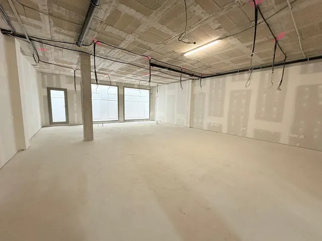 Local comercial 216m² en alquiler - El Centre - foto 3