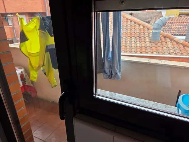SE VENDE APARTAMENTO EN EL CENTRO DE VALENCIA DE DON JUAN, COCINA, SALÓN, 2 HAB., 2 BAÑOS, ASCENSOR, TRASTERO Y PLAZA DE GARAJE. — 8
