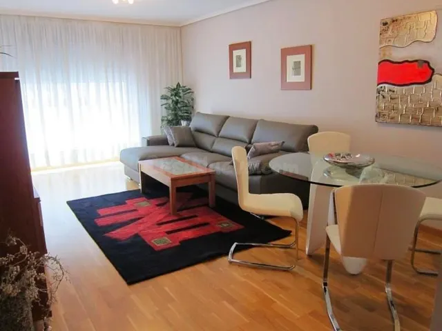 Piso 4 habitaciones 147m² en alquiler - Ciutat de les Arts i - foto 5