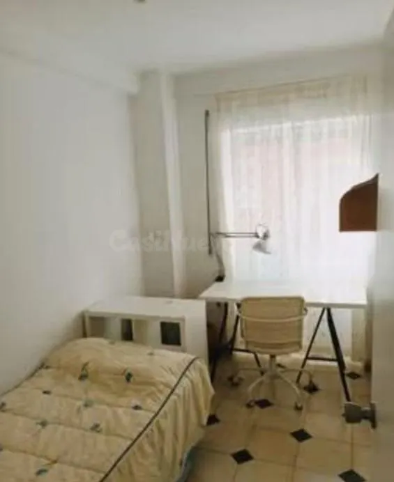 Zona Sur Reina Mercedes, junto Facultades. Excelente vivienda de 3 habitaciones se alquila. ESTUDIANTES. — 7