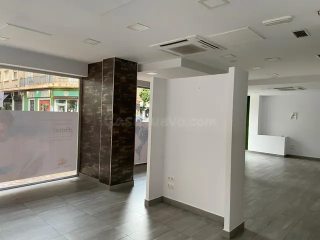 ¡FINCA RÚSTICA HIPOTECABLE CON CASA, PISCINA Y ZONA DEPORTIV - foto 4