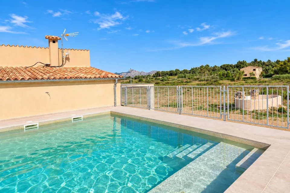 Finca con vivienda para alquiler de temporada en Alcudia