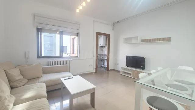 PISO EN VENTA EN EL CENTRO HISTÓRICO DE SALAMANCA. Urbis te  - foto 2