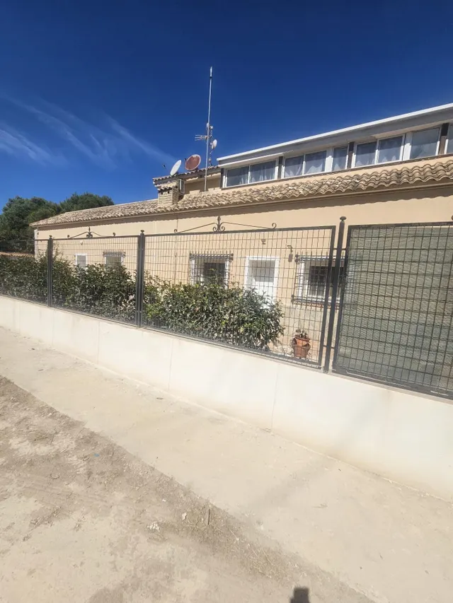 Chalet independiente con parcela a 15 minutos de las playas  - foto 4