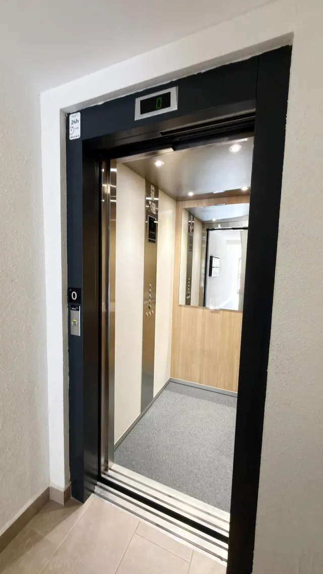 LUMINOSO PISO EN VENTA EN LA ORDEN (HUELVA) — 28