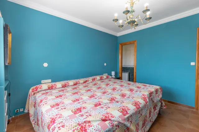 ESPECTACULAR CASA CON PISCINA EN LAS GABIAS — 22