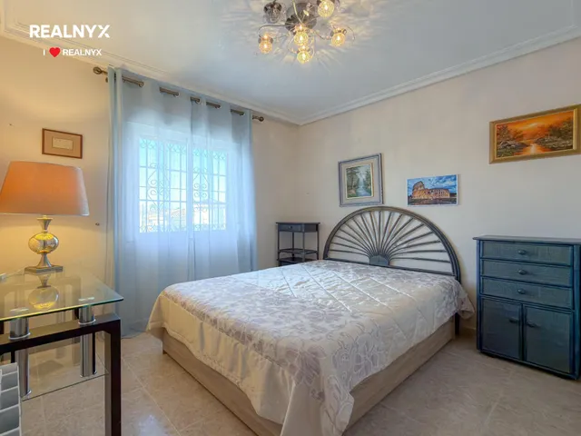 Orihuela Costa! Impresionante Villa Mediterranea con generosa parcela y amplias terrazas + Solarium privado con vistas panorámicas y piscina privada — 47