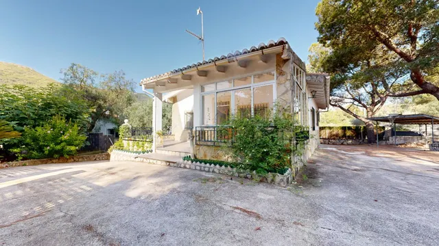 CHALET EN PLENA NATURALEZA — 28