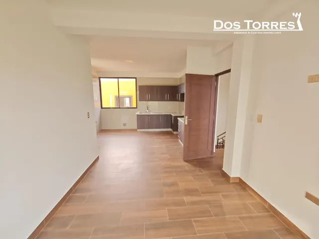 $us.- 129.500 Amplia casa nueva a estrenar, con 4 dormitorios, próximo a 4 esquinas. — 47