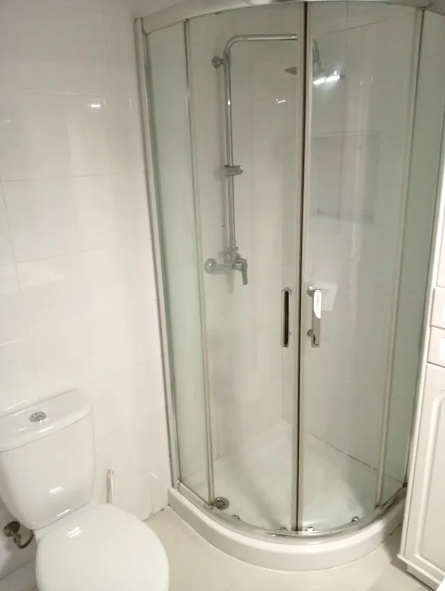 Amplio y luminoso piso de 3 dormitorio con impresionantes vistas al mar en la Carihuela, Torremolinos — 35