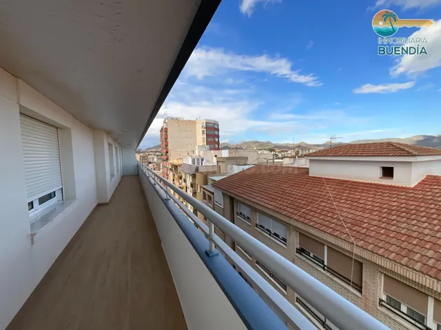 ESPECTACULAR PISO EN EL CENTRO DE PUERTO DE MAZARRON CON VIS - foto 3