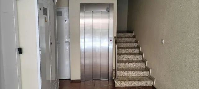 MAGNIFICO PISO DE TRES DOMITORIOS Y DOS BAÑOS REFORMADO CERCA DEL MAR — 33